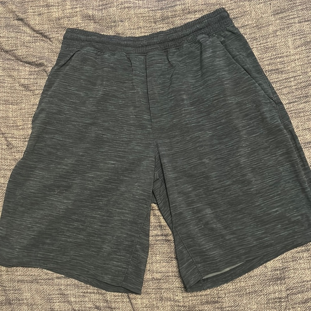 Lululemon pace breaker 9” linerless short size M